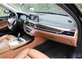 BMW 7-Serie thumbnail 6