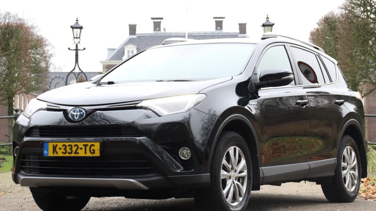 Toyota RAV4 — foto 1