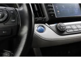 Toyota RAV4 thumbnail 17