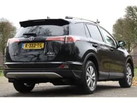 Toyota RAV4 thumbnail 3