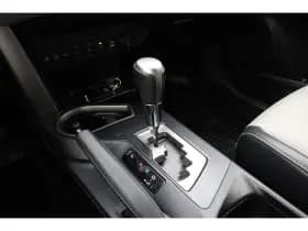 Toyota RAV4 thumbnail 9