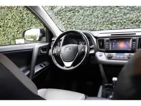 Toyota RAV4 thumbnail 10