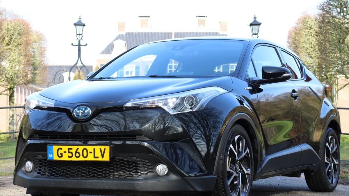 Toyota C-HR — foto 1
