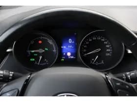 Toyota C-HR thumbnail 13