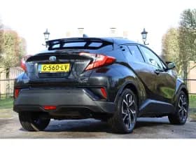 Toyota C-HR thumbnail 3