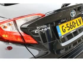 Toyota C-HR thumbnail 32