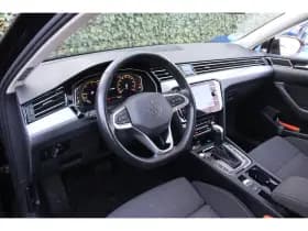 Volkswagen Passat thumbnail 4
