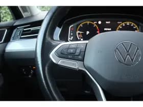 Volkswagen Passat thumbnail 10