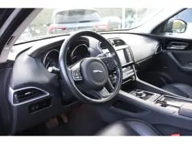 Jaguar F-Pace thumbnail 4