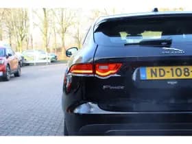 Jaguar F-Pace thumbnail 31