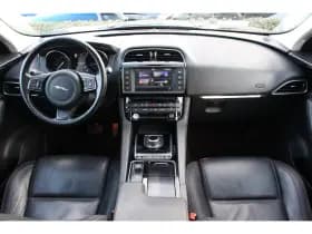 Jaguar F-Pace thumbnail 5