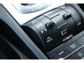Porsche Cayenne thumbnail 30
