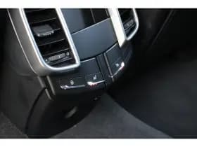 Porsche Cayenne thumbnail 34