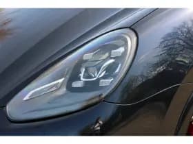 Porsche Cayenne thumbnail 38