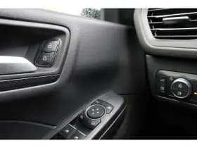 Ford Kuga thumbnail 25