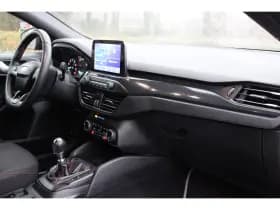 Ford Focus thumbnail 6