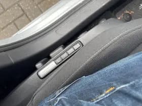 Volkswagen Golf thumbnail 10