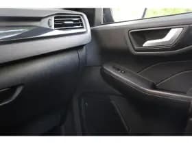 Ford Kuga thumbnail 35