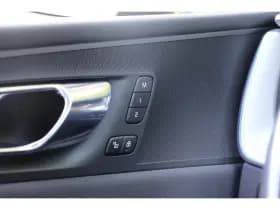 Volvo XC60 thumbnail 19