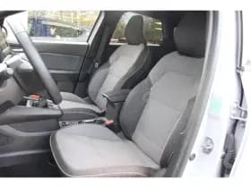 Renault Captur thumbnail 11