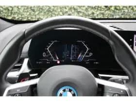BMW iX1 thumbnail 12