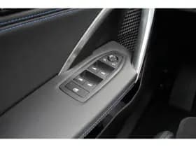 BMW iX1 thumbnail 14