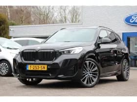 BMW iX1 thumbnail 32
