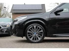 BMW iX1 thumbnail 33