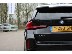 BMW iX1 thumbnail 35