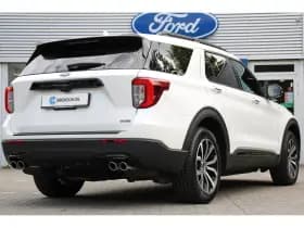 Ford Explorer thumbnail 3