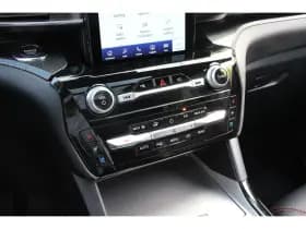 Ford Explorer thumbnail 24