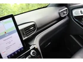 Ford Explorer thumbnail 30