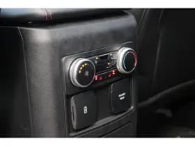 Ford Explorer thumbnail 35