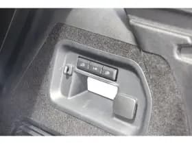 Ford Explorer thumbnail 37