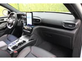 Ford Explorer thumbnail 6