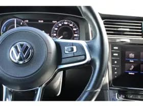 Volkswagen Golf thumbnail 13