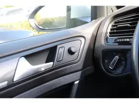Volkswagen Golf thumbnail 16