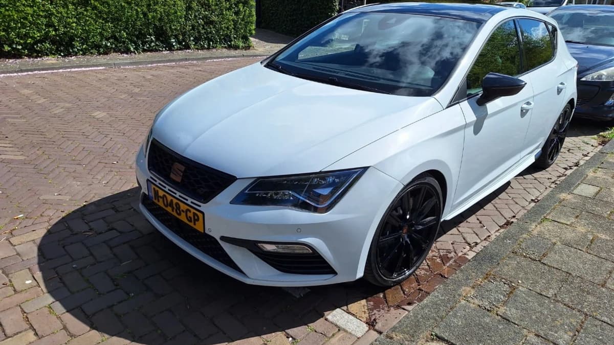 SEAT Leon — foto 1