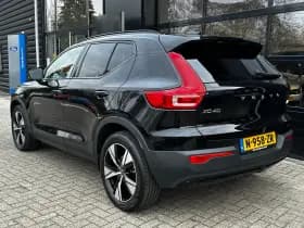 Volvo XC40 thumbnail 4