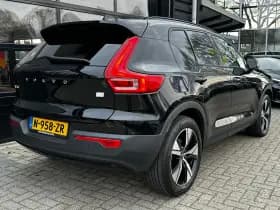 Volvo XC40 thumbnail 6