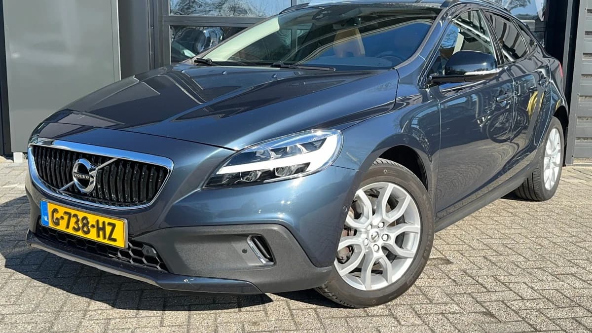 Volvo V40 — foto 1