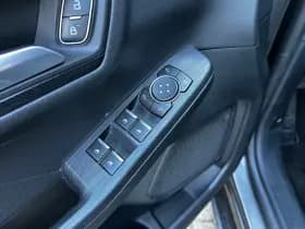 Ford Kuga thumbnail 11
