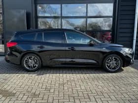 Ford Focus thumbnail 7