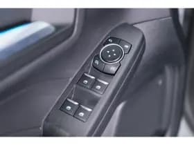 Ford Kuga thumbnail 38