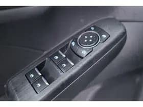 Ford Kuga thumbnail 42