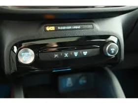 Ford Kuga thumbnail 36