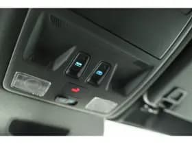 Ford Kuga thumbnail 38
