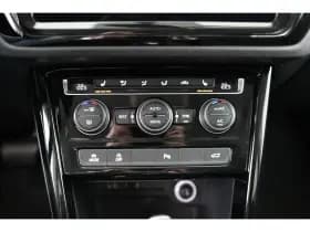 Volkswagen Touran thumbnail 17