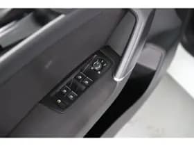 Volkswagen Touran thumbnail 23