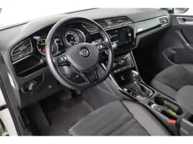 Volkswagen Touran thumbnail 5